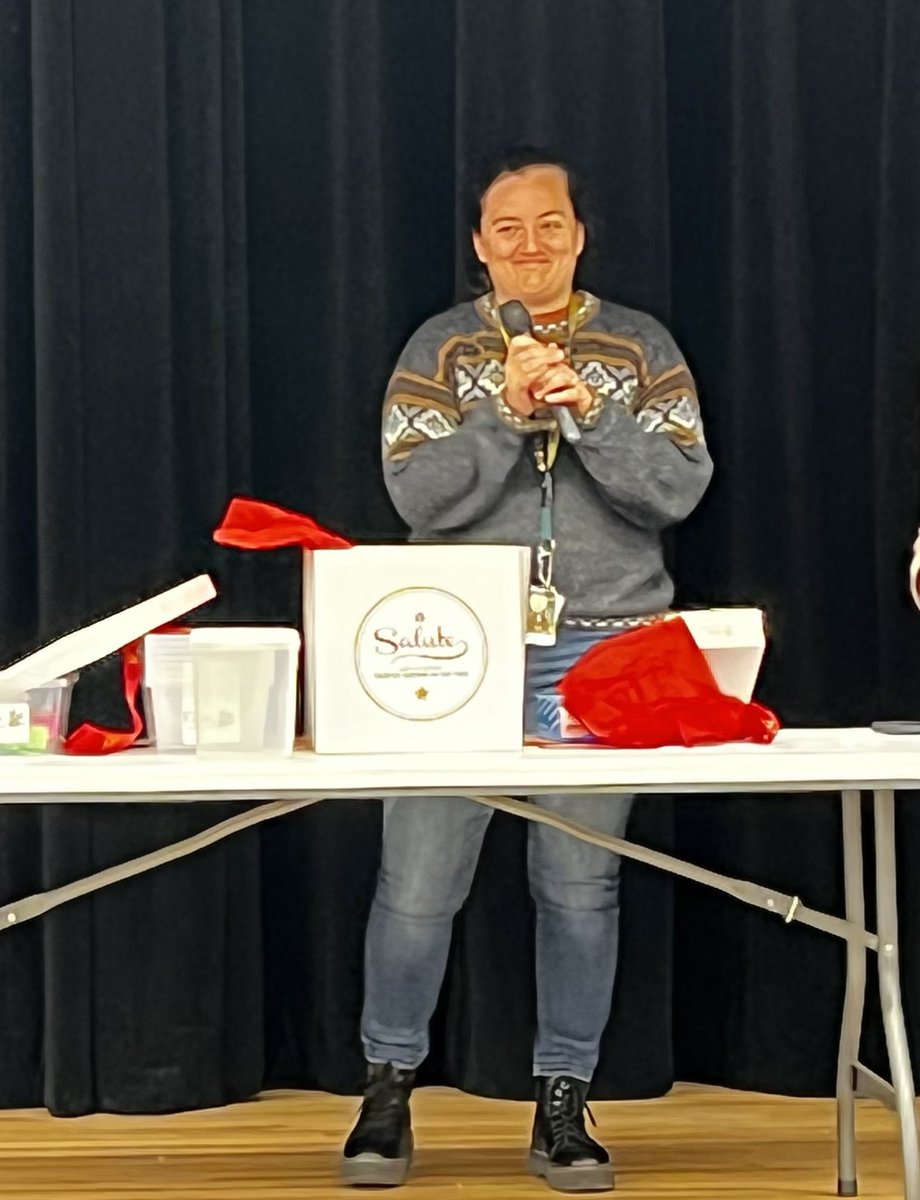 Celebrating Ms, Vazquez at Sanchez Elementary!! Congratulations for being Sanchez Teacher of the Year!! <a href="/AISDElementary/">@AISDElementaryProud</a> <a href="/WeAreAISD/">Austin ISD Office of Talent Strategy</a>