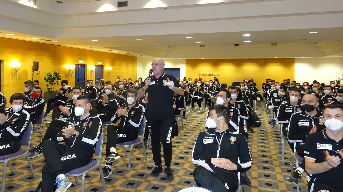 AIA_it's tweet photo. A Fiumicino la 2^ sessione del raduno #CAN5 di metà Stagione per gli #arbitri di Lombardia, Abruzzo, E.Romagna, Umbria, Marche, Molise, Puglia, Sicilia, CPA Trento e CPA Bolzano. Falvo: “Sempre abili e reattivi”. Zappi: “La CAN5 ha compreso in pieno il senso delle nostre riforme” https://t.co/0zekaJWesq