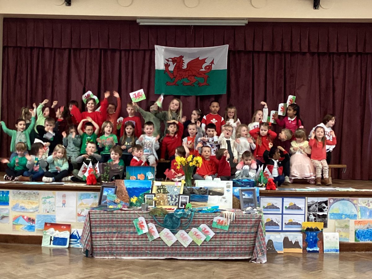 rhoshelygschool's tweet photo. Infants Eisteddfod super singing and reciting.
A fantastic afternoon! Bendigedig pawb!#cymru #jacydo 🏴 https://t.co/rpOpMUEkNE
