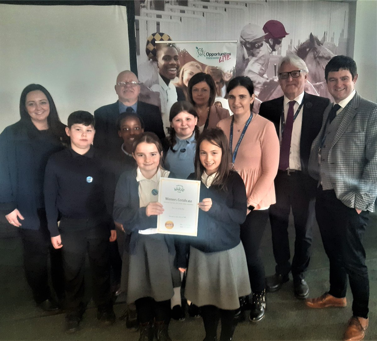 MyDoncaster's tweet photo. After much deliberation, Kingfisher Primary School was awarded the top prize for their video, but there were plenty of great entries from other schools (which we're excited to share next week!).
Read more about the competition here: https://t.co/49eQl37xbr
#GoingForItDN https://t.co/cN3iHXnoH5
