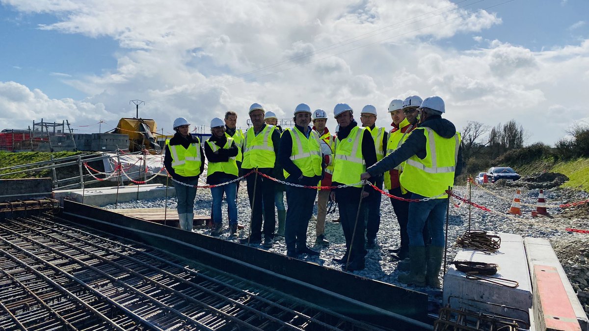 clangouet2017's tweet image. Visite du Chantier du #contournement routier de @cosse_le_vivien en @PaysCraon 
🟢 ↘️ du coût de 10M€ sur un total de 39M€
🟢 Respect des délais de mise en service (fin 2022)
🟢 Compensations environnementales 
🟢 Protections phoniques et acoustiques 
@lamayenne