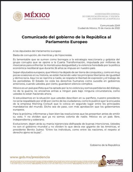 LunaDeCafe's tweet photo. ¿Adivinen quién dijo que redactó esta joya “diplomática”? 

Llama borregos, mentirosos, corruptos e hipócritas a los del Parlamento Europeo. 

Si, #ElImbecilDePalacio con todo el sello de su ignorancia. Así debería salir a aclarar lo de #JoseRamonLopezBeltran20 #VerguenzaMundial https://t.co/TQqHudrP3x