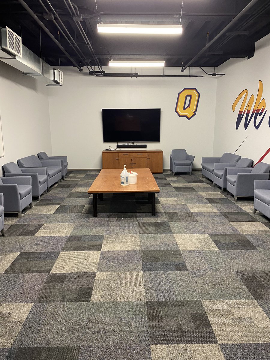 SteveSnyderQ's tweet photo. Study Areas for Varsity Athletes #TheBestRightNow 📘📒📕 #HERECOMESQUEENS 🇹🇩 https://t.co/MqcpmXxhvS