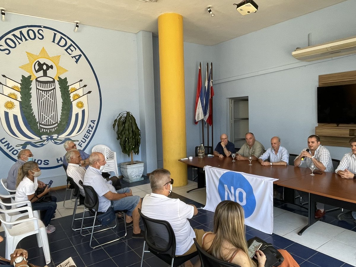 JavierGarcia_Uy's tweet photo. En la sede de la Departamental de Tacuarembó del @PNACIONAL donde dialogamos con dirigentes de la coalición de gobierno y vecinos de Tacuarembó, sobre el No a la derogación de la LUC. #VotaNOderogar https://t.co/2tkomvjJ2g