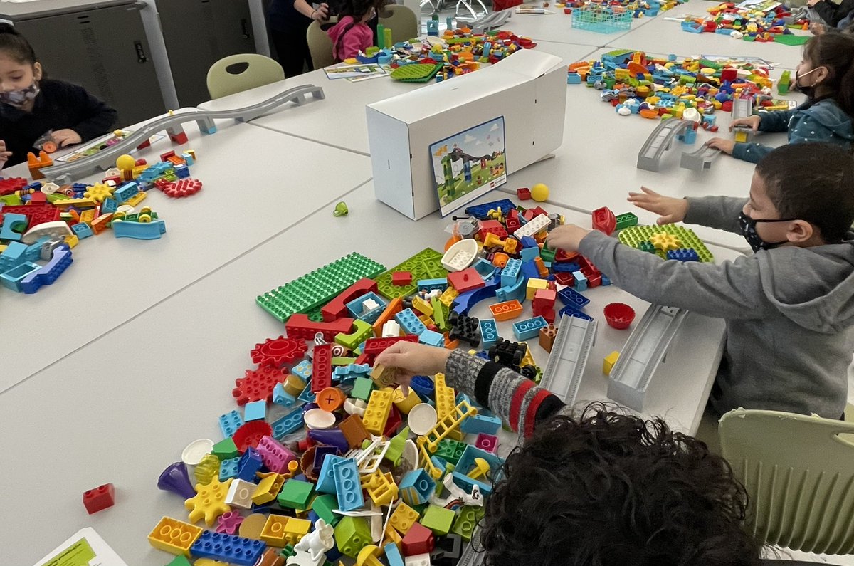 My kindergarten students having an absolute blast doing <a href="/LEGO_Education/">LEGO Education</a> #engineering challenges!! @DHASchoolNJ <a href="/Paterson_Public/">PPS_Comm</a> <a href="/NJEA/">NJEA</a> #STEMeducation