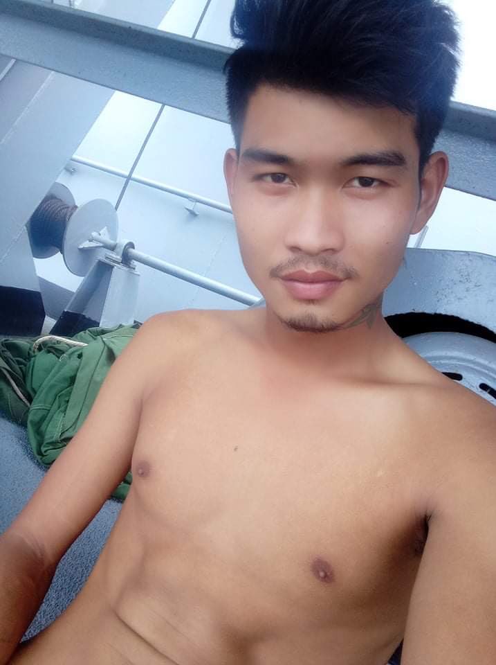 Kyawgyi112233's tweet photo. ရုပ်လေးချောသလောက် တအားထန်ပြီး အကုန်စားတဲ့ သန်လျင်က ကျားထန်လေး သူလည်း အရပ်ကခြောက်ပေ  -ီးက ခြောက်လက်မနော် cb for more more photos and videos https://t.co/WbgrgCHmIA