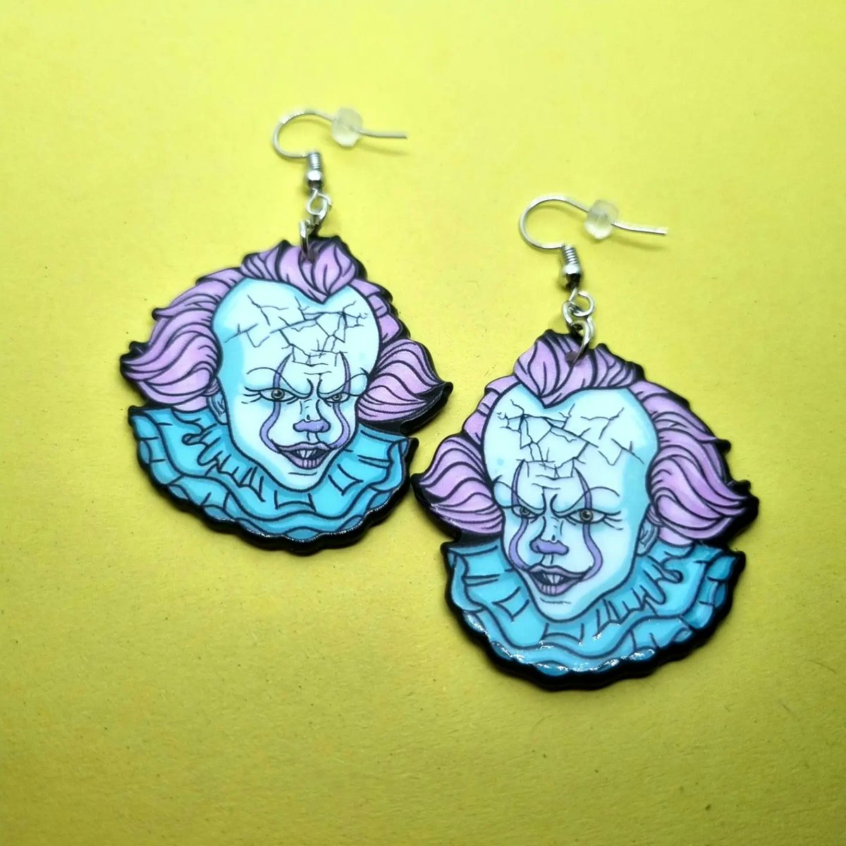 MortusBellus's tweet photo. How cute are these! More info in the comments! #horror #pennywise #Scream #jewellery https://t.co/bPRmb2IHPu