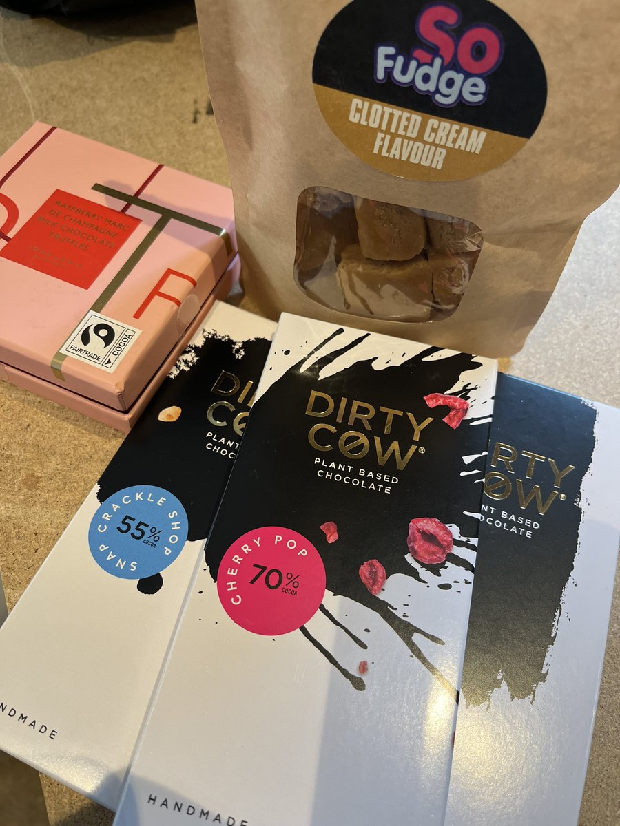 intelligas's tweet image. We know how hard it is to lose a bit of weight say @WeAreTelity 

Also Telity:- 😵‍💫😂😂