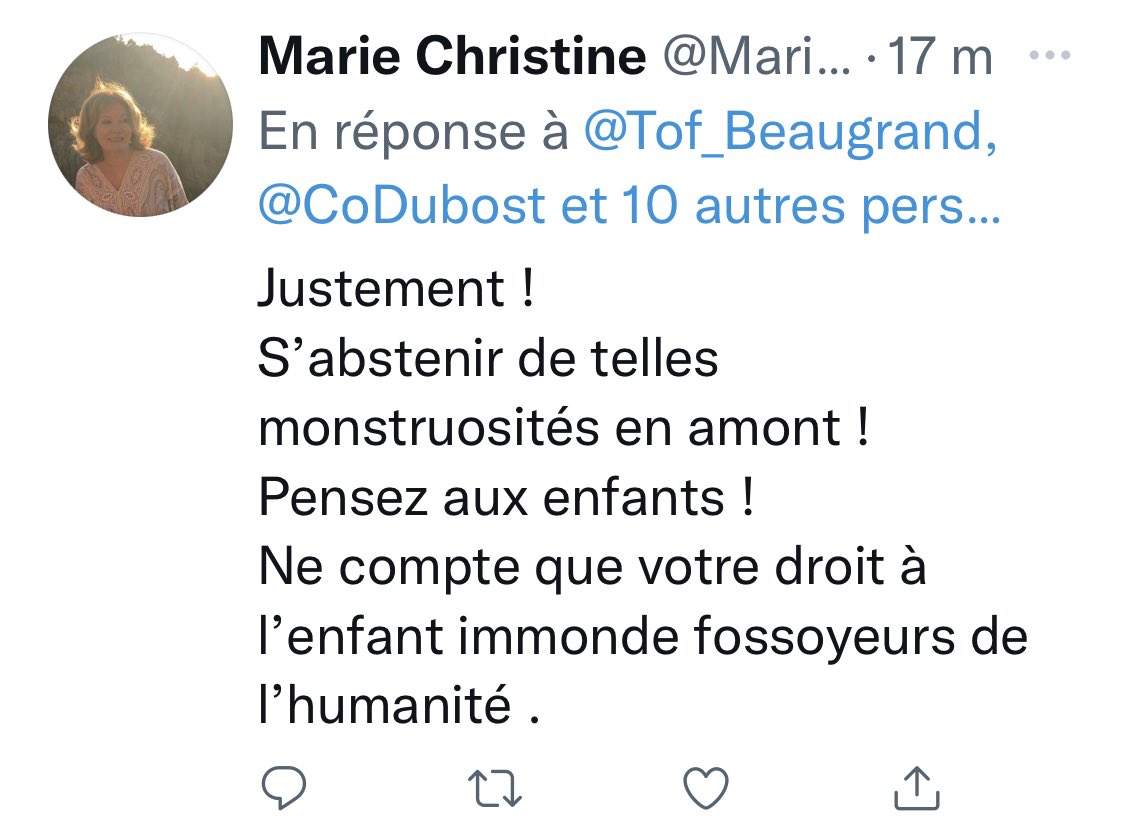 Tof_Beaugrand's tweet photo. Une dame qui vient de me bloquer vient de me traiter de «monstre» et d’«immonde fossoyeur de l’humanité»… juste parce que nous avons un adorable petit garçon bien dans ses baskets, que nous aimons. Comment peut-on haïr l’autre à ce point juste parce qu’il est un peu différent? https://t.co/Y2ULXmcrl8