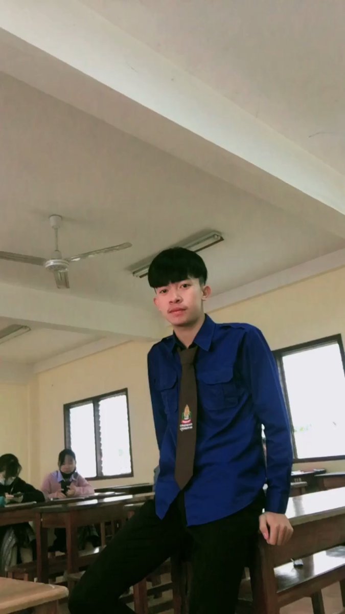ການຮຽນມີບັນຫາໃສ່ຊຸດນັກສຶກສາໄປຫາໃຜໄດ້ແນ່5555+ #ຫລວງພະບາງ