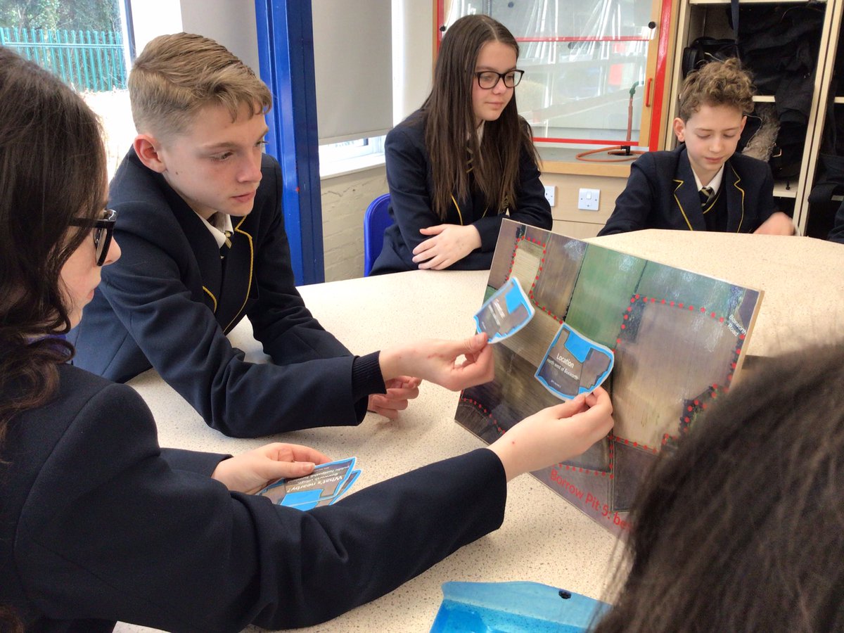 rba_science's tweet photo. Fantastic workshop ‘On the Road’ for Year 7 Scientists today! An inspiring journey learning about road building and careers as an engineer, materials scientist and environmental scientist. Thank you @camsciencecntr #NationalCareersWeek2022 https://t.co/041LLroAM1