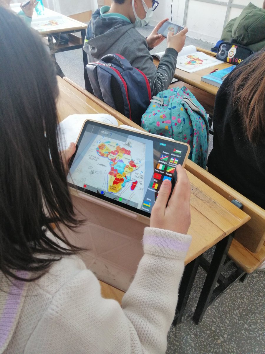 bullas61's tweet photo. Bugun Arete uygulamamiz ile "simdilik"son dersimizi yaptik, bayrak oyunumuzu oynadik. Sirada son test,6 hafta sonra da kalicilik testi var.Arete ile ogrenmeye devam ediyoruz. @tcmeb @MemAnkara @BeypazarM @DursunHurrem @AretePilot2TR @eu_schoolnet @igunestorun @BeypazariO https://t.co/rPWYkhzSnZ