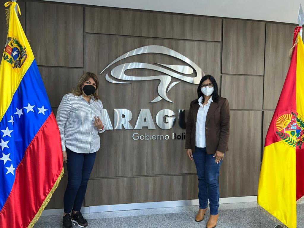 ¡Estamos en Aragua!

Para llevar las bondades de la Revolución Bolivariana en materia educativa, a todo nuestro pueblo.

<a href="/NicolasMaduro/">Nicolás Maduro</a>
<a href="/Soykarinacarpio/">Karina Carpio</a>
@MPPEDUCACION