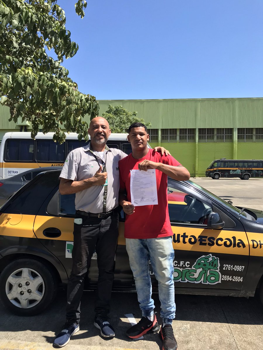 Obrigado meu Deus por mais essa conquista, só gratidão!! Agora o pai tá habilitado 🚗🙌🏻