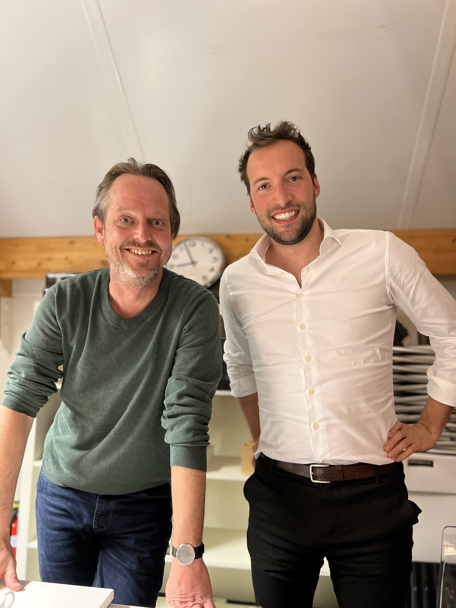 PieterJanMollie's tweet photo. Gisteren te gast in #Tweespraak: @basbirker en @MatthiasBrow over het โkedoengโ autostrade-stuk bij Gent, Poetin en waarom Belgiรซ alles zo moeilijk maakt. Volgende week online! ๐ https://t.co/Ru4MfgcvVH