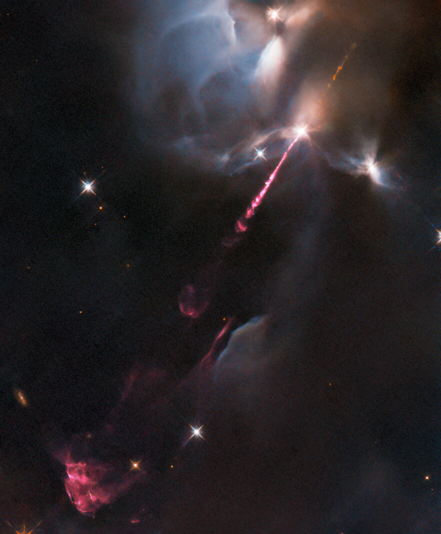 NASAHubble's tweet photo. A star is born ⭐

A stellar tantrum – produced by an infant star in the earliest phase of formation – is captured in this week’s #HubbleFriday image.

Learn about how this Herbig-Haro object formed: https://t.co/w3lIsj7lii https://t.co/PhqZxpD2i1