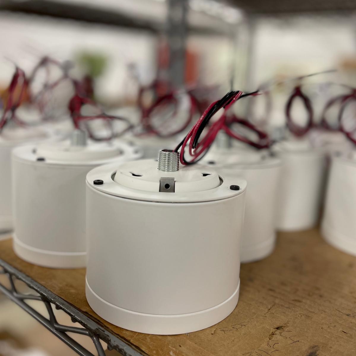 PathwayLighting's tweet photo. An order of our C87 cylinders getting built. These little cylinders are part of our HL Series and can be powered by Central Drive, our remote drive system, our IRD (In-Ceiling Remote Drive) system, or an onboard driver in the canopy. #ledlighting #cylinderlighting #lightingdesign https://t.co/fkYnXXxUrz