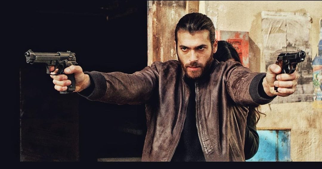 Arriiiiiiiba las manos 🙆🏼‍♀️
🔥🔥🔥🔥🔥

#ViolaComellMare #CanYaman
#LuxVide #FrancescoDemir