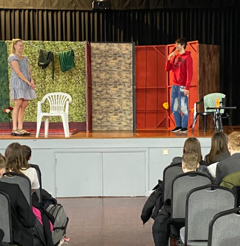 MarshlandHS's tweet photo. Marshland High School students joined with Springwood students to enjoy a German play together. #MHS #WNAT https://t.co/92PQf84Ugz