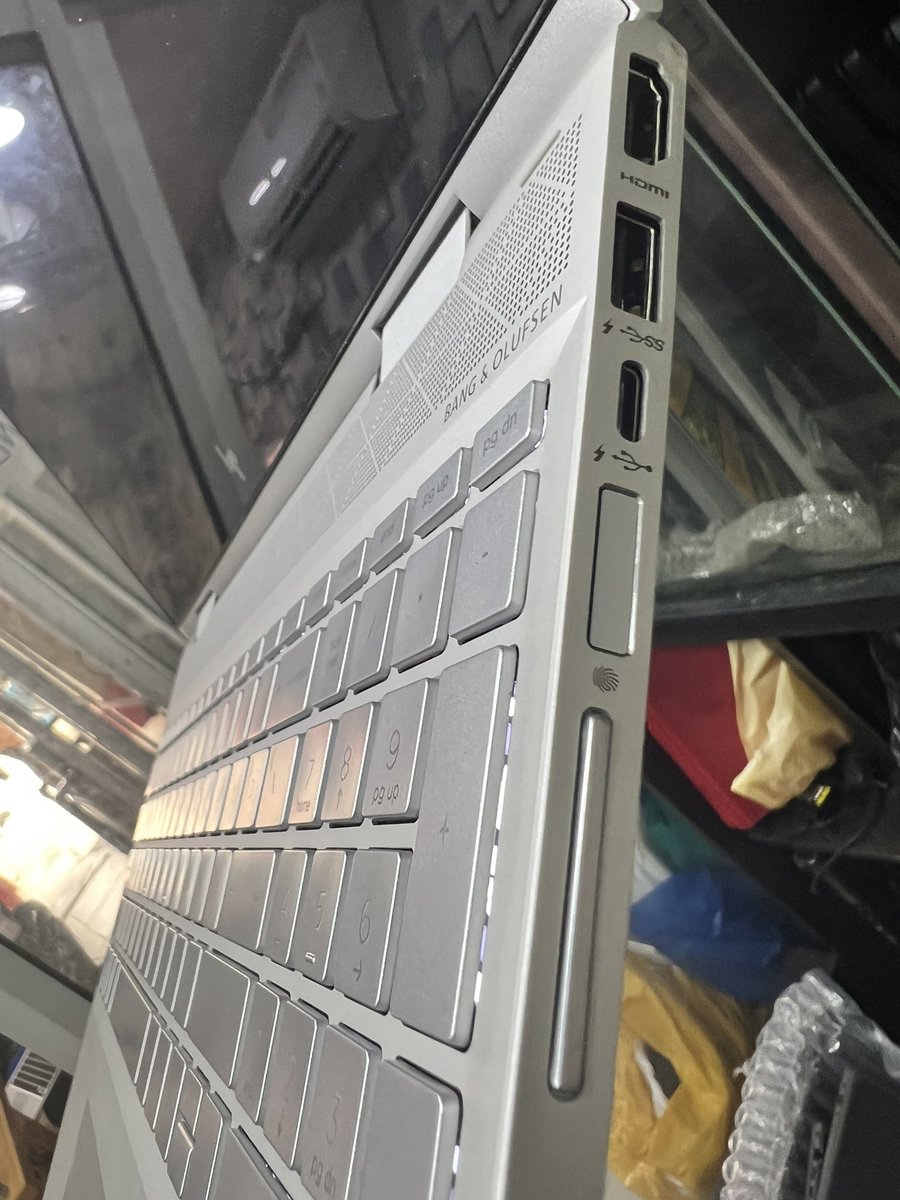 Geekglobaltech's tweet photo. 🇺🇸US Used 
HP Envy 15 2 in 1
8gb ram | 1 tb hdd
Core i5 8th Gen
Fingerprint | Convertible 
Touchscreen 
Comes with charger 
Direct Legit as New♡

Price: 328k 

Please if this make it to our TL
Kindly help me hit the ❤ &amp; Retweet Button.
#WeekendsOffer #GeekTech https://t.co/B4CbptZgdL