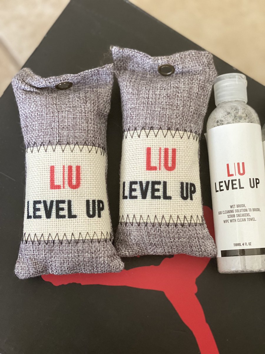CJfromVA's tweet photo. Essentials @levelupbrand1  ✔️ https://t.co/qzIKaGocWK