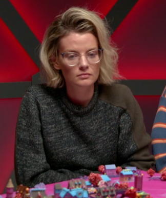 nd_wood's tweet photo. @d20closet I really like Siobhan's jumper in the Blood and Bread episode of a Crown of Candy, do you know where it came from? https://t.co/j0X44bzUsA