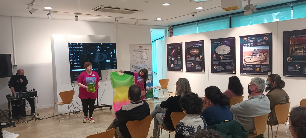 At rhe Natural Science Museum of Valencia for the III Transnational meeting of Erasmus+ "Amusing" program <a href="/AmusingErasmus/">ErasmusAMUSING</a> , watching the presentation of the book: LAS ADVENTURAS DE LARGO Y EL LIBRO MÁGICO
Great experience! pic.x.com/9Xt5KJe1gF