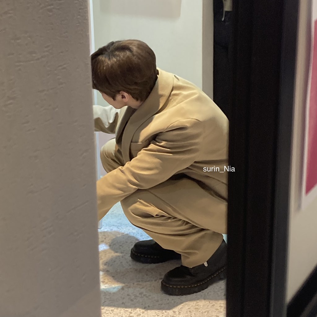 surin_Nia's tweet photo. 냐냥이 보여줬는데 이게 뭐야 이러면서 귀엽다구 햇다… #김우석 https://t.co/tkxKJGKztH
