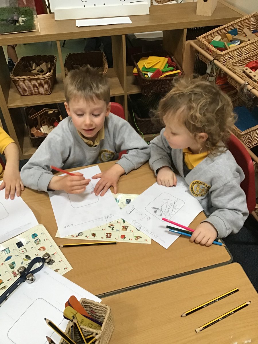 RedClassCharlt1's tweet photo. It’s been a busy morning! Look at our amazing Jungle Animal posters!🐯🦁🐼🐵🦇 https://t.co/vVVjSaoXjK
