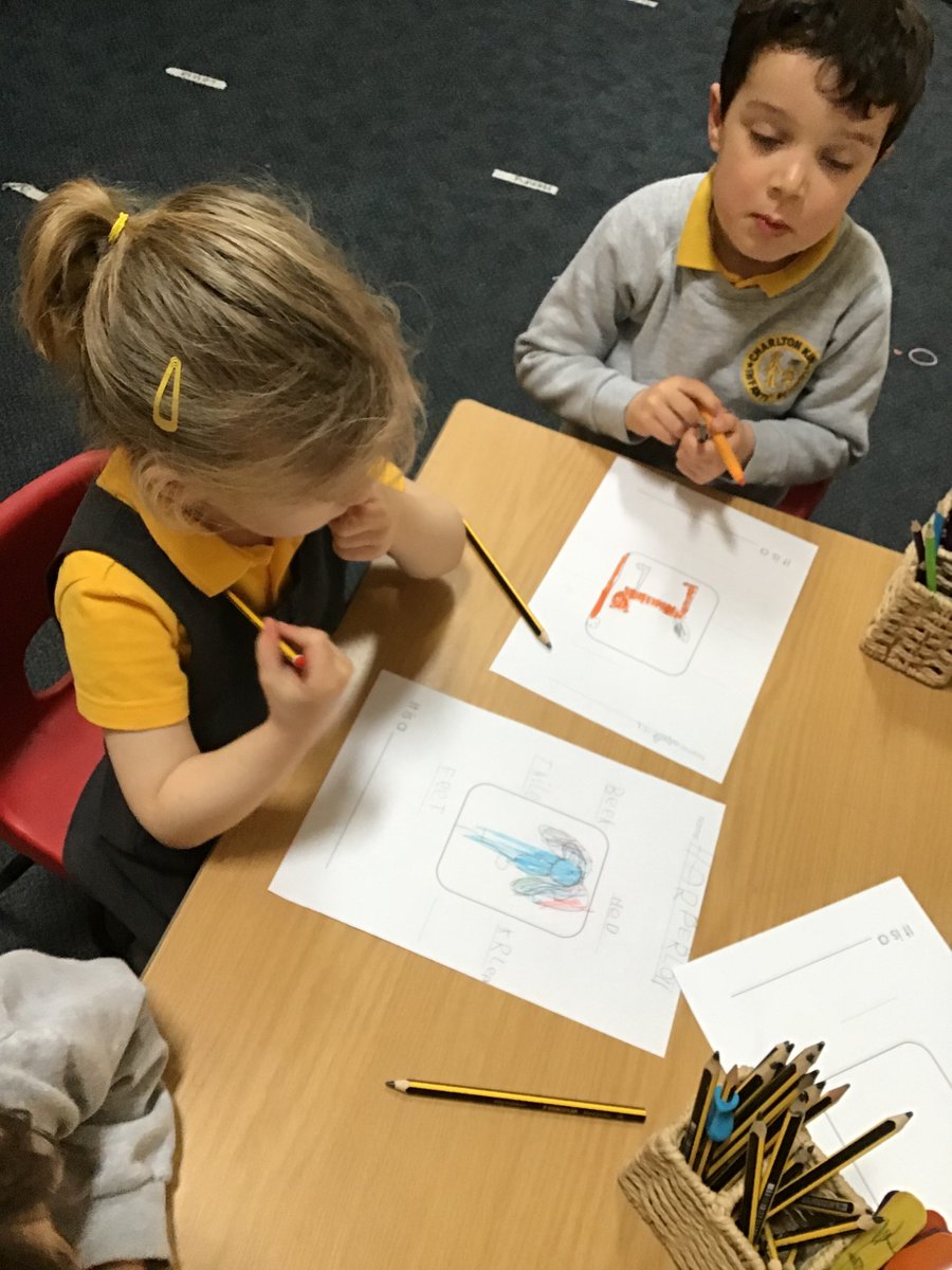 RedClassCharlt1's tweet photo. It’s been a busy morning! Look at our amazing Jungle Animal posters!🐯🦁🐼🐵🦇 https://t.co/vVVjSaoXjK