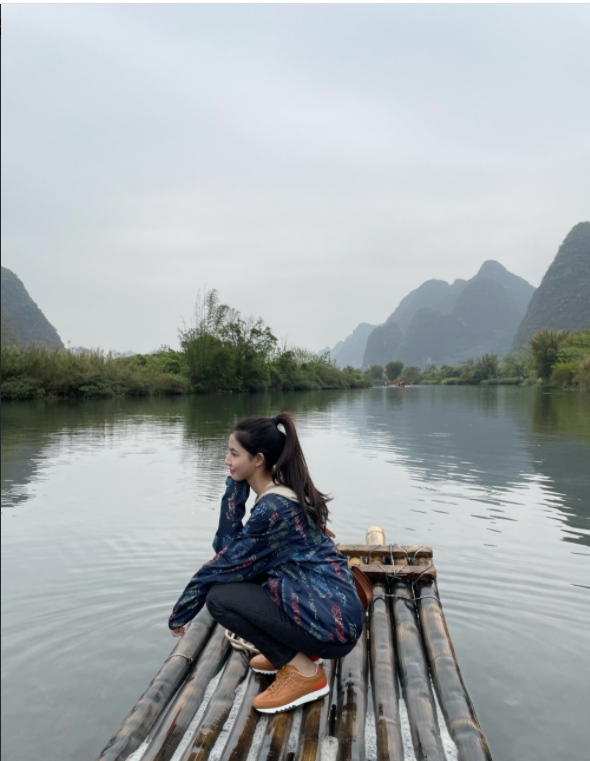 Gyorci640's tweet photo. Take a boat cruise on the lake in the morning to get some fresh air🥰🥰 https://t.co/2v1L6mpBYo