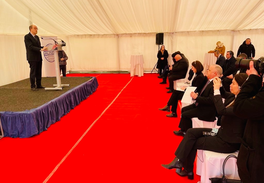 ItalyinSerbia's tweet photo. “Gli imprenditori 🇮🇹vengono in 🇷🇸 per restare e crescere con le comunità locali” ha detto oggi l’Ambasciatore Lo Cascio all’inaugurazione del 3️⃣ stabilimento del gruppo #AUNDE oggi con il Pres. @ConfSerbia Patrizio Dei Tos e il Segretario Generale della @CcisDi Mirjana Kojic. https://t.co/VeiPz9JSUa