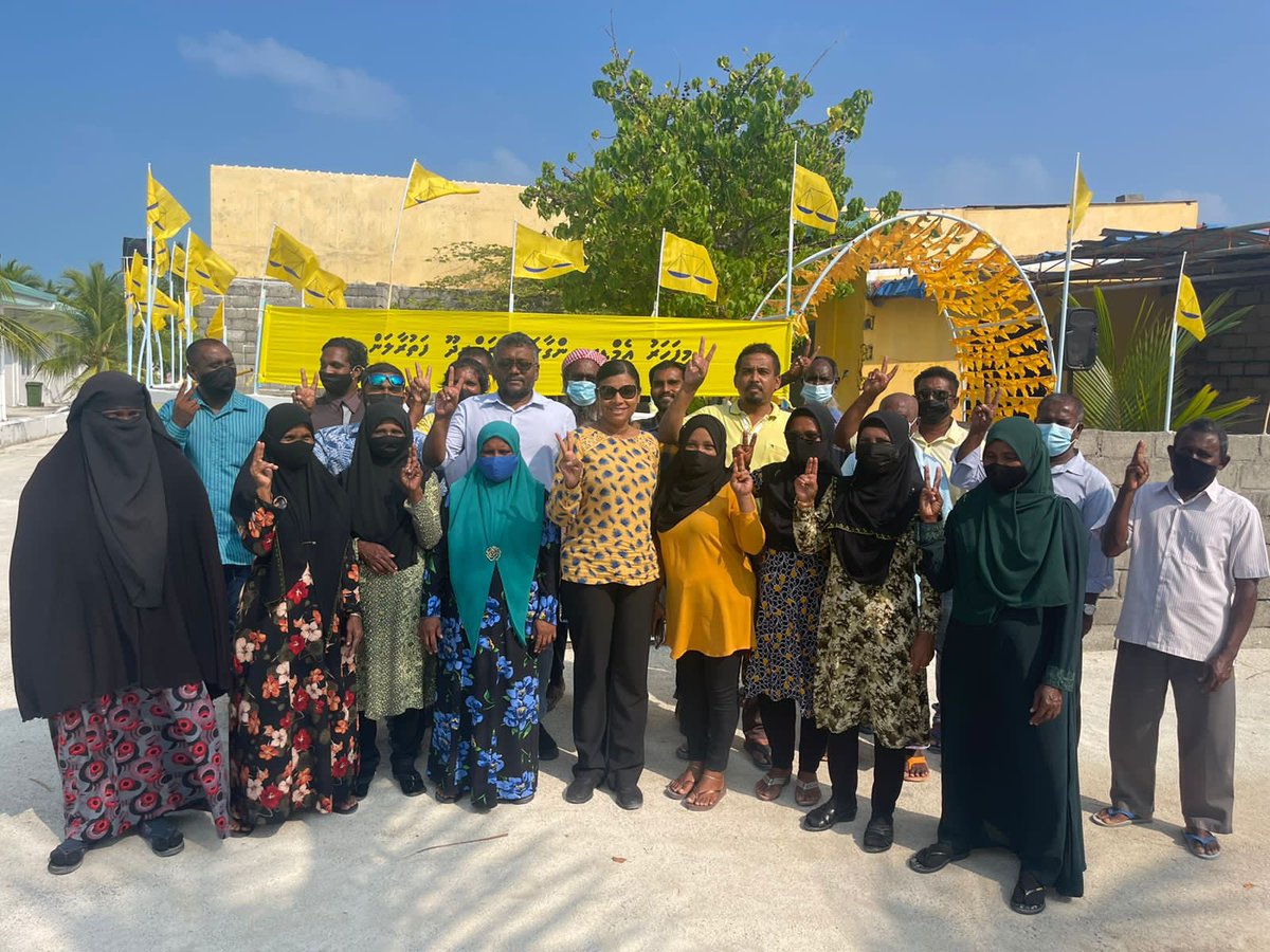 mrsays_'s tweet photo. Meemu #Maduvvari Membarunge furihama thaeedhaai loabi othee @faya_i adhi @Roxeyna ah💛✌️
#MDPhingaalan https://t.co/dWfxSsT5VN
