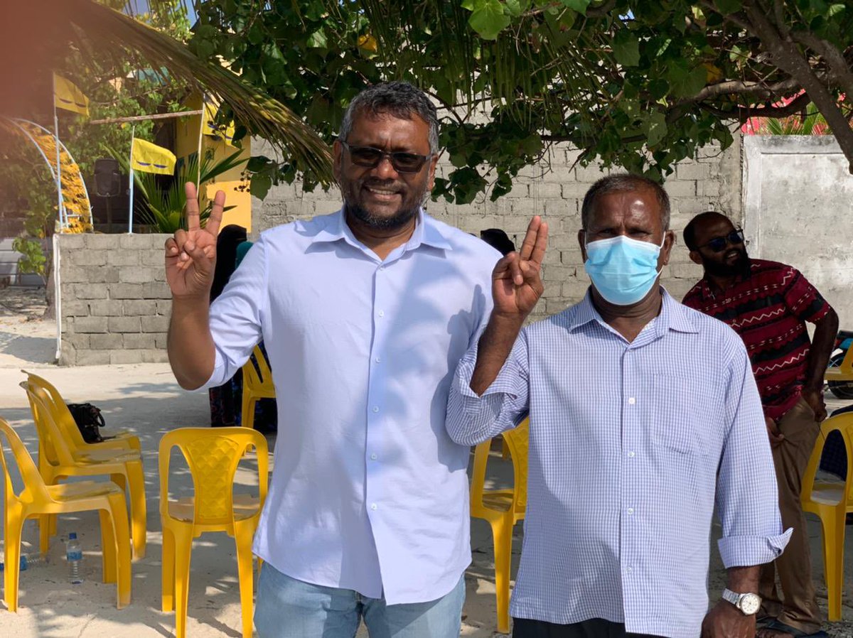 mrsays_'s tweet photo. Meemu #Maduvvari Membarunge furihama thaeedhaai loabi othee @faya_i adhi @Roxeyna ah💛✌️
#MDPhingaalan https://t.co/2xE7WZK6s2