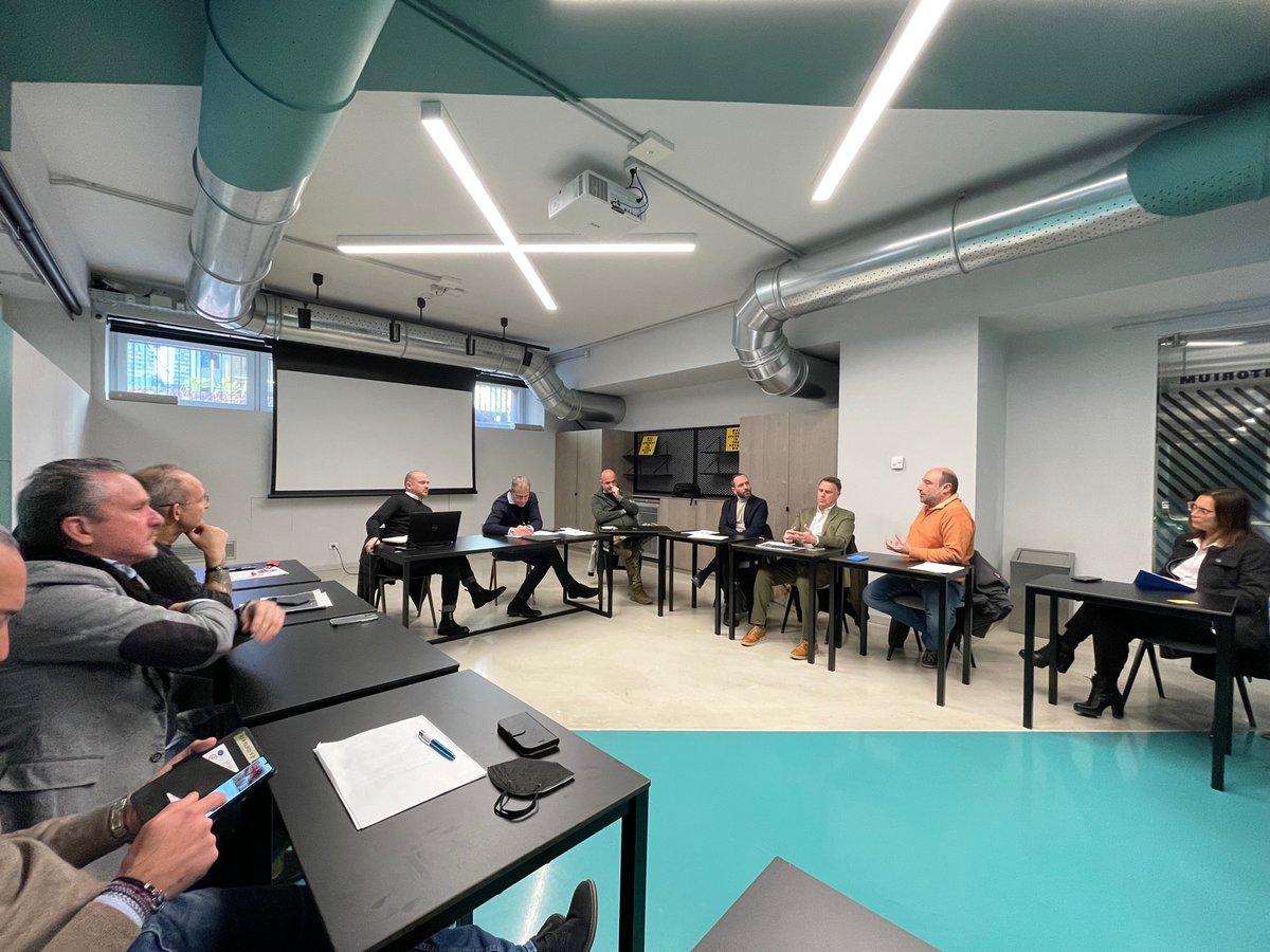 GSimTel's tweet photo. “Progettiamo il nostro futuro, insieme!”. Si è tenuto sabato 5 marzo il primo evento di Gruppo SIM TEL dedicato alle idee, ai progetti, alle proposte per il futuro dell’Azienda; un happening informale e divertente in cui tutti hanno contribuito con la propria esperienza di lavoro https://t.co/5CYe7OaKi3