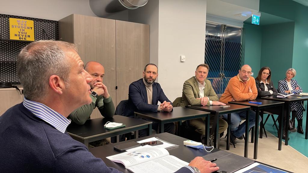 GSimTel's tweet photo. “Progettiamo il nostro futuro, insieme!”. Si è tenuto sabato 5 marzo il primo evento di Gruppo SIM TEL dedicato alle idee, ai progetti, alle proposte per il futuro dell’Azienda; un happening informale e divertente in cui tutti hanno contribuito con la propria esperienza di lavoro https://t.co/5CYe7OaKi3