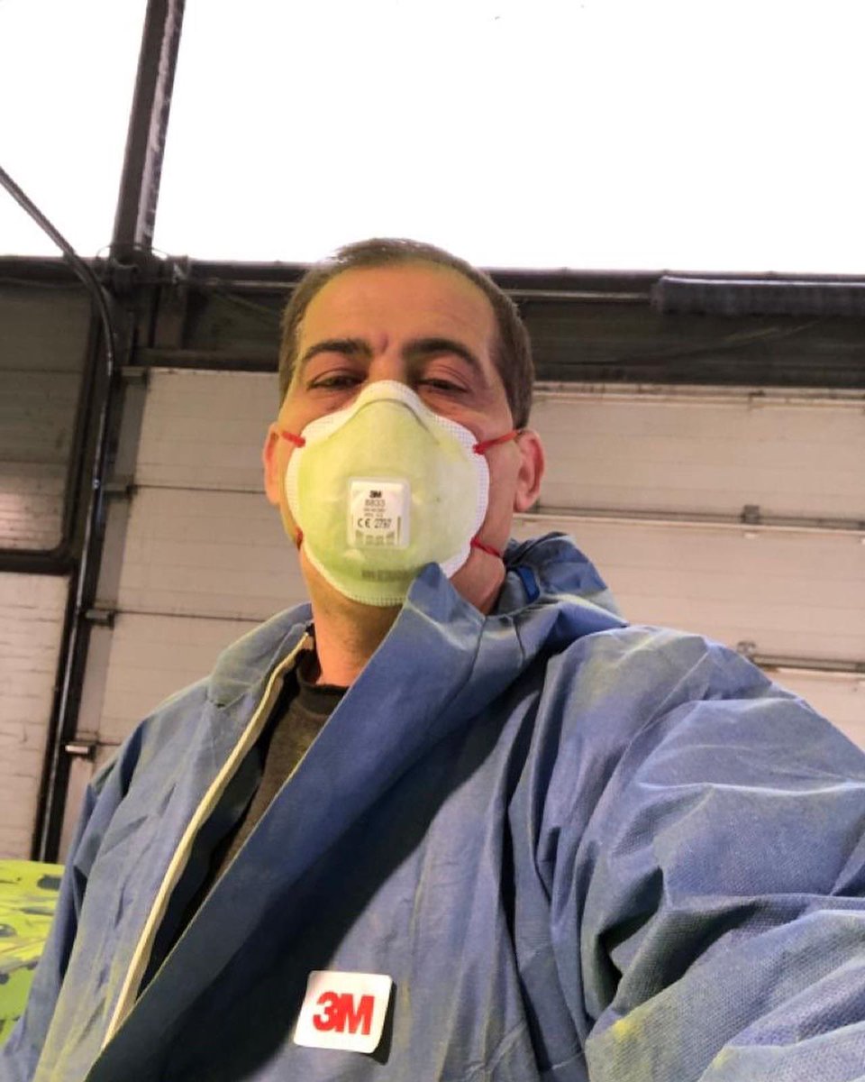 Voor de <a href="/mdb_tbi/">MDB</a> in Bergambacht schuren, plamuren en verven wij hun containers weer heerlijk gifgroen 🐸 #mooigroenisnietlelijk💚