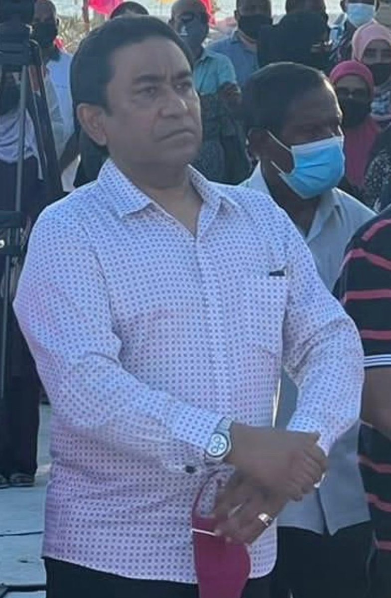 Zuvaanunge's tweet photo. Indiaout kiyanee hingi jareemaa thakuge adu kanduvaalaa party kudhin hiy hama jassan.
#ArrestYAG
#ArrestYameen
#DefendMaldives
#DrugOut https://t.co/i9tCOBbgiz
