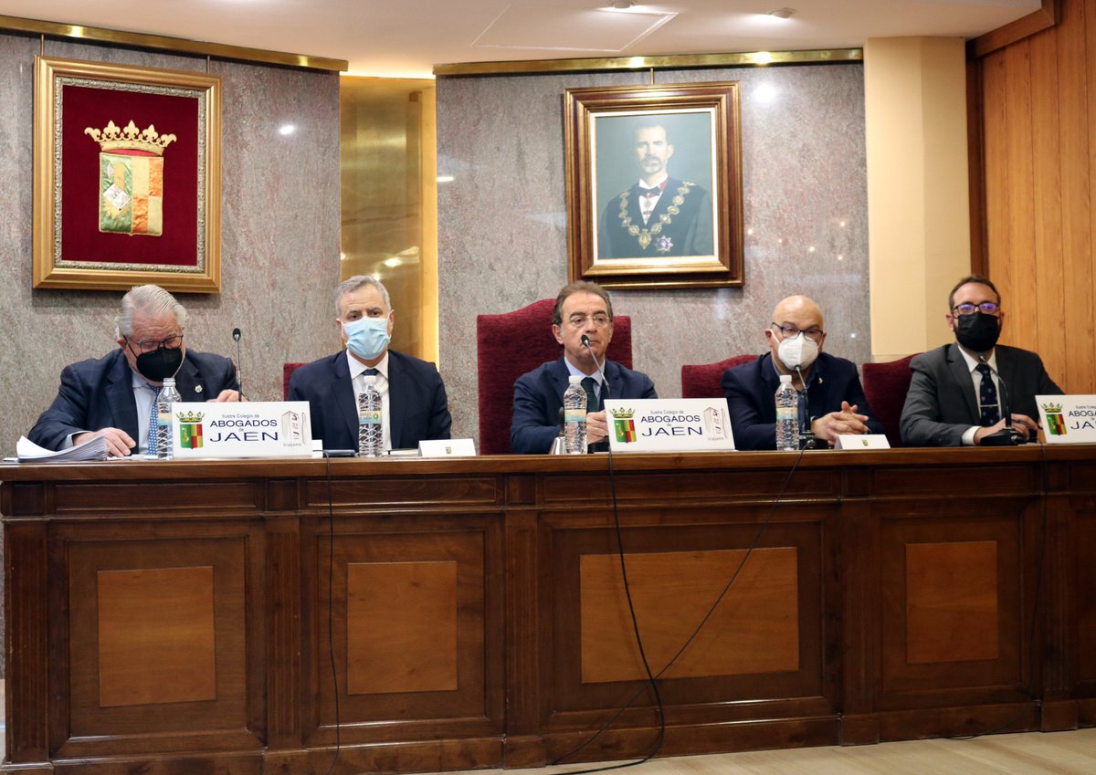 icajaen's tweet photo. ✅ Inauguración de la jornada de Derecho de Consumo "La hora del consumidor y la Ley", en la que participan más de 1️⃣0️⃣0️⃣ letrados en la sede colegial

#Formación #Derecho #Consumo #Jaén https://t.co/dpeEH2voBY