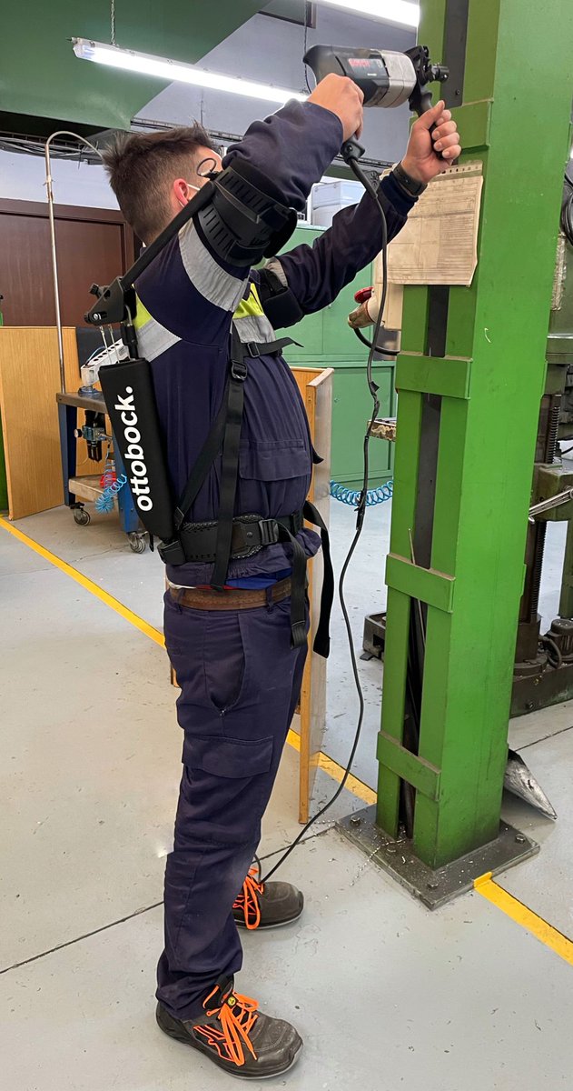 Olpe_Ingenieria's tweet photo. Ayer estuvimos con nuestros amigos de IRUÑA TECNOLOGÍAS presentando la gama de exoesqueletos pasivos de la marca OTTOBOCK PAEXO 
@Olpe_Ingenieria #Ingeniería #Exoesqueletos #saludyseguridad #BIOSAFETY https://t.co/9Psfo6pRxz