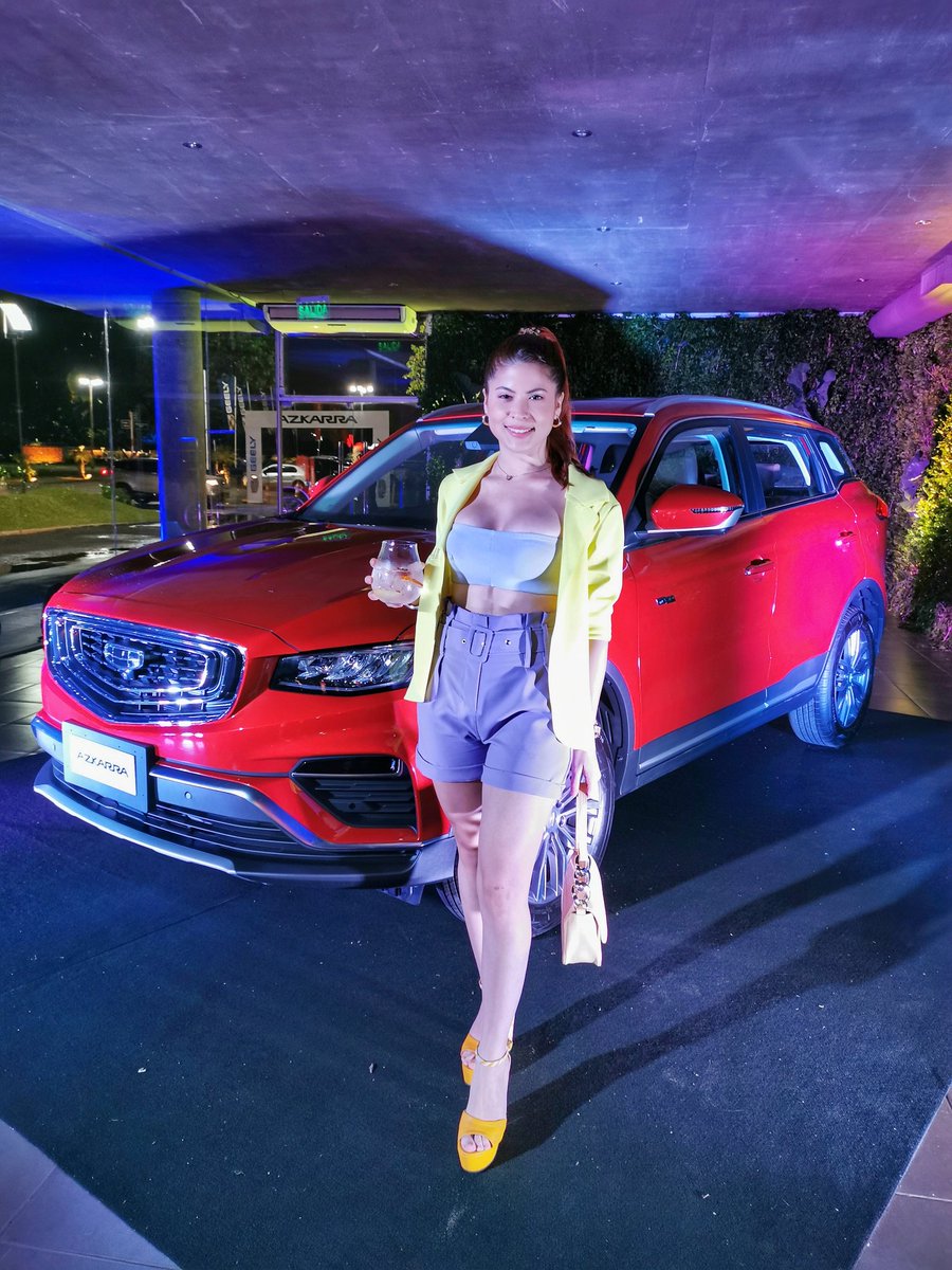 YampeyLiz's tweet photo. Lanzamiento de la #azcarra de Geely @Automotor_py https://t.co/g2wPUphxEi