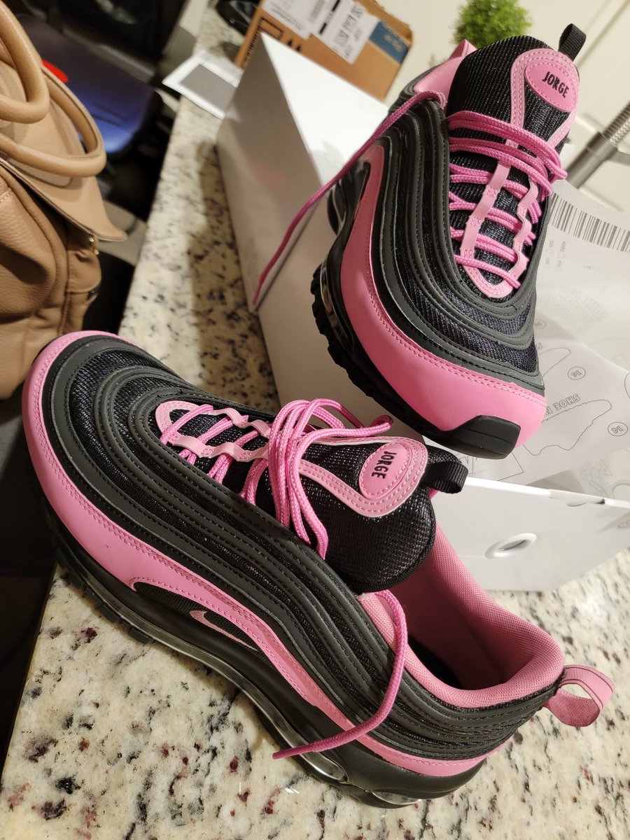 JorgeS_Tch's tweet photo. @QueenTMobile Then I customized these ones https://t.co/djuVGK9WWn