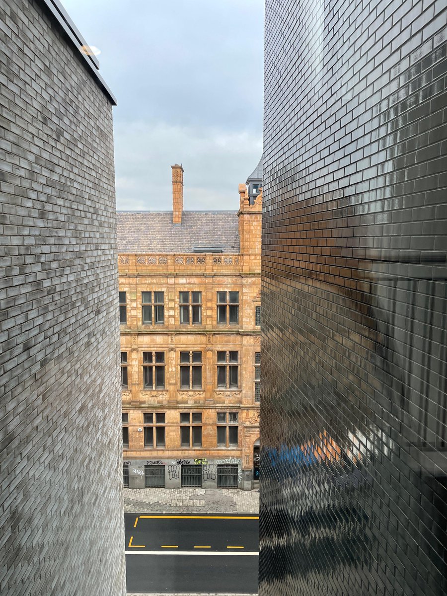 When old meets new 🌆 

Of course it’s Manchester 😍

hubs.li/Q015RrcV0

#salford #manchesterapartments #Musedevelopments #EnglishCitiesFund