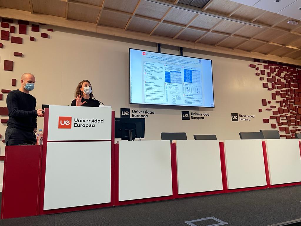 terapiamanualUE's tweet photo. 🔴#Fisioreview🔴
Mesa redonda: Columna cervical
ENTRENAMIENTO DEL CONTROL MOTOR DE LOS FLEXORES PROFUNDOS DEL CUELLO CON
BIORRETROALIMENTACIÓN DE PRESIÓN MEJORA EL DOLOR Y LA DISCAPACIDAD EN PACIENTES CON DOLOR
DE CUELLO: UNA REVISIÓN SISTEMÁTICA Y UN METAANÁLISIS. https://t.co/JKucbYWw8e