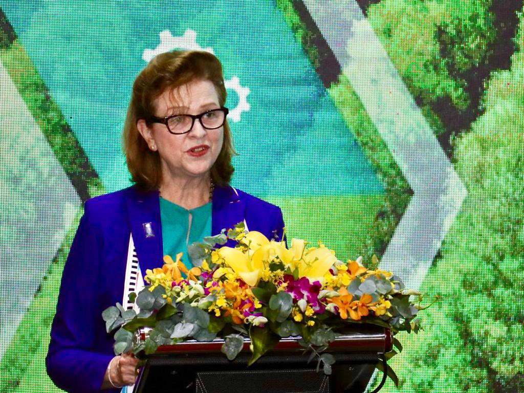 WiesenC's tweet photo. Delighted to launch #CPEIR showing significant ↗️ in 🇻🇳budgets & exp. for #ClimateChange. Total budget & expenditure of 6 ministries & 29 provinces est. 1⃣.3⃣ billion USD per year in 2016-2020. Yet far more needed to address challenge
More 👉 https://t.co/jW6iN5Pisq https://t.co/w66pIWkKqN