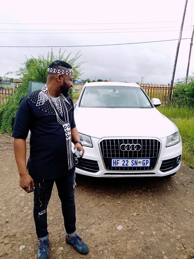 Bathi Camagu
#Villageboy....