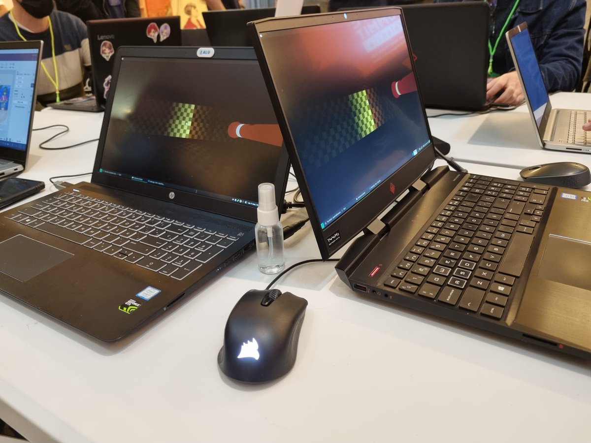 LastStation_Tw's tweet photo. Our pc's are free to use at the @VlcIndieSummit so you can play a demo of 'Yum'. 🔦🎮
#gameteam #gamecompany #gamedev #IndieGameDev #indiegame #scarygames #UAgames #game #games #IndieDevs https://t.co/4qARtXerMS