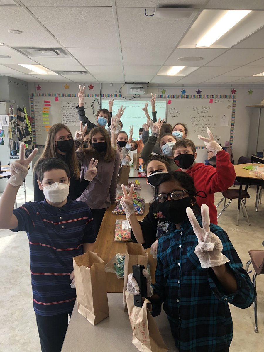 kjacks87's tweet photo. It’s Friday and @notredameos our grade 5/6 French immersion kids are getting ready for our students for peace campaign. With 446 candy bags sold with proceeds going to @Refugees, as well as hat day and yellow shirts for peace proceeds, these kids have stepped up. 💙💛 @BGCDSB https://t.co/hhrG6NOSxl