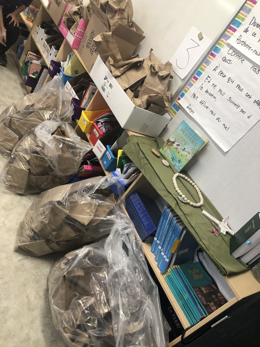 kjacks87's tweet photo. It’s Friday and @notredameos our grade 5/6 French immersion kids are getting ready for our students for peace campaign. With 446 candy bags sold with proceeds going to @Refugees, as well as hat day and yellow shirts for peace proceeds, these kids have stepped up. 💙💛 @BGCDSB https://t.co/hhrG6NOSxl