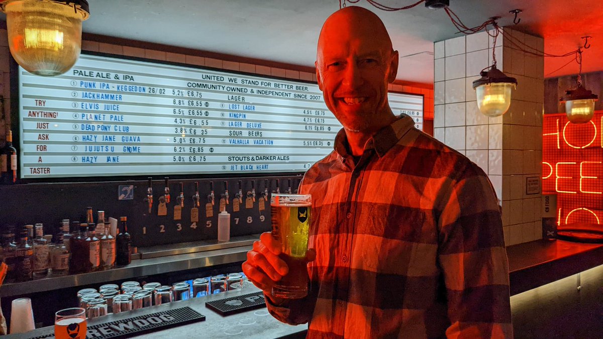 BreweriesOnTour's tweet photo. Breweries On Tour in London: Cocktail hour at @BrewDogSoho, and we're drinking a Punk IPA and a Valhalla Vacation sour.
Cheers, all! 
#HaveTravelWillBeer https://t.co/FBiwBdVS79